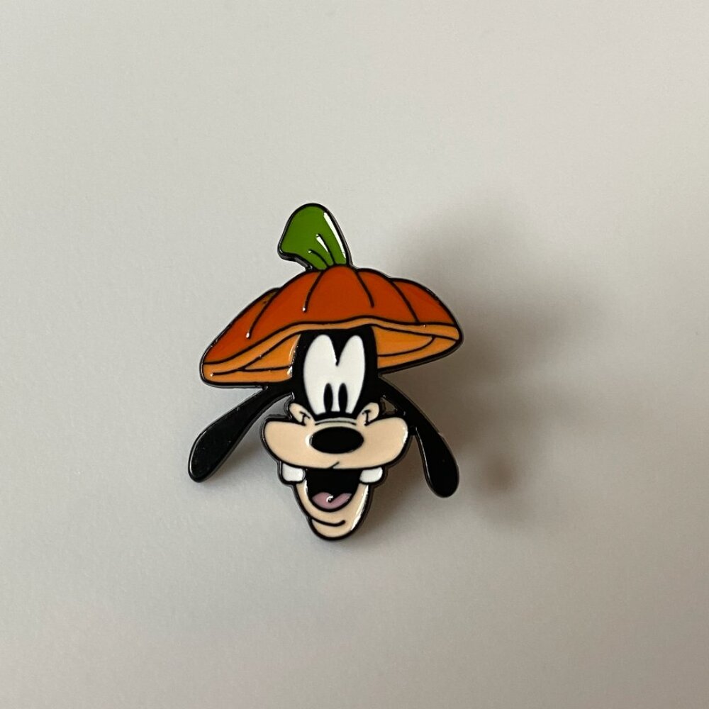 Goofy Enamel Pin Pumpkin Disney Mickey Halloween Costume Disneyland Unofficial